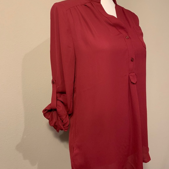 41 Hawthorn Colibri Tab Sleeve Burgundy Blouse - Picture 6 of 6